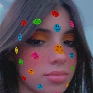 Meet your Posher, Elisa